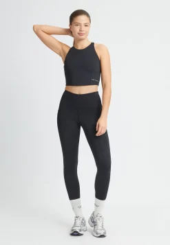 Flattering Cropped Racerback, Black