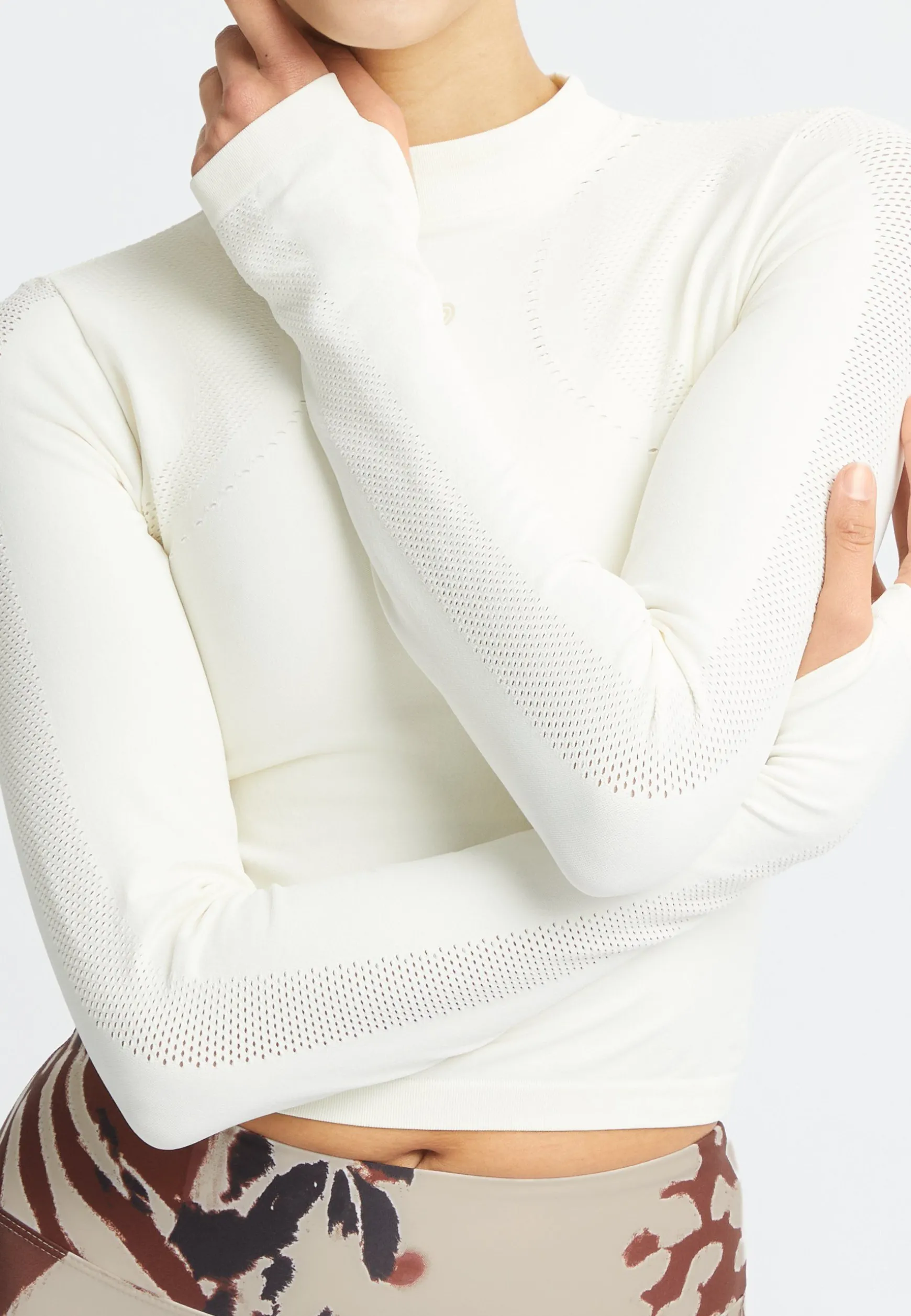 Seamless Cropped Long Sleeve, Tofu
